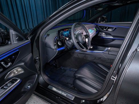 New 2026 Mercedes-Benz E 350 4MATIC Sedan image 10