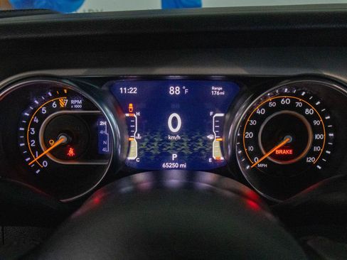 Used 2021 Jeep Gladiator Sport AWD/4WD image 15