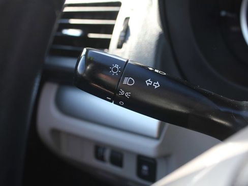 Used 2015 Subaru Forester 2.5i Premium w/ All-Weather Package image 16