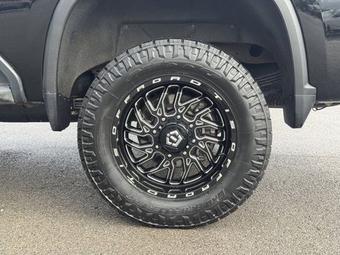 Used 2023 Chevrolet Silverado 2500 LTZ w/ LTZ Plus Package image 39