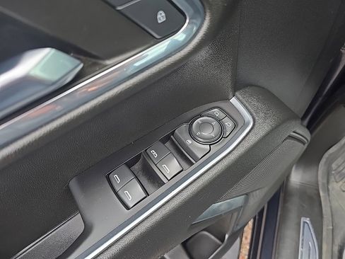 Used 2023 GMC Sierra 1500 SLE image 19