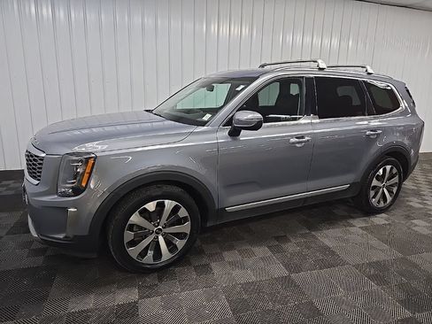 Used 2020 Kia Telluride S w/ S 8 Passenger Seating Package AWD/4WD image 6