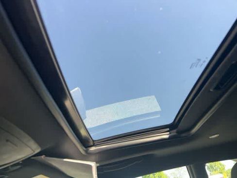 Used 2018 Dodge Challenger R/T image 6