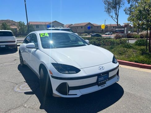 Used 2024 Hyundai Ioniq 6 SEL image 2