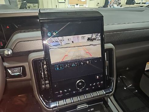 New 2026 GMC Yukon AT4 Ultimate image 17