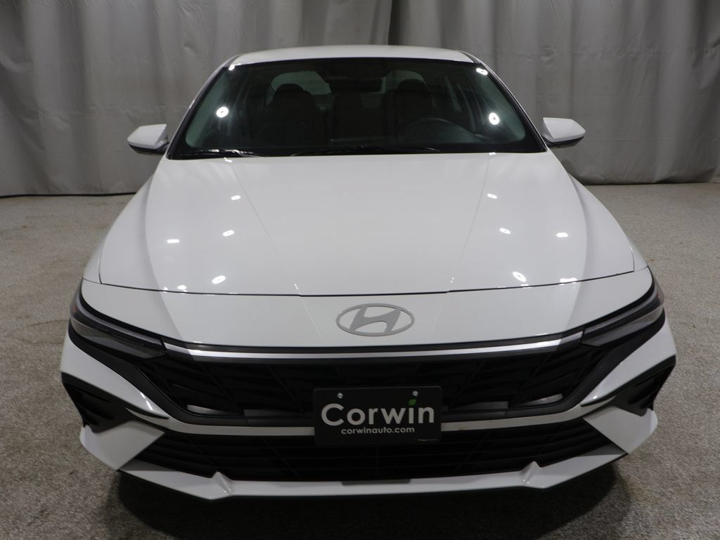 Used 2026 Hyundai Elantra Hybrid FWD image 8
