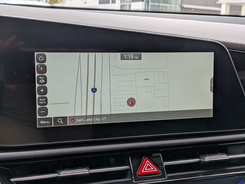 Certified 2023 Kia Niro EX Touring FWD image 22