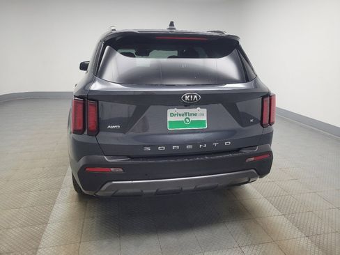 Used 2021 Kia Sorento S w/ Panoramic Sunroof Package image 6