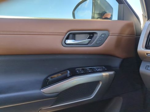 Used 2023 Nissan Pathfinder Platinum image 20