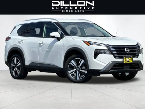 Used 2026 Nissan Rogue SL AWD/4WD image 2