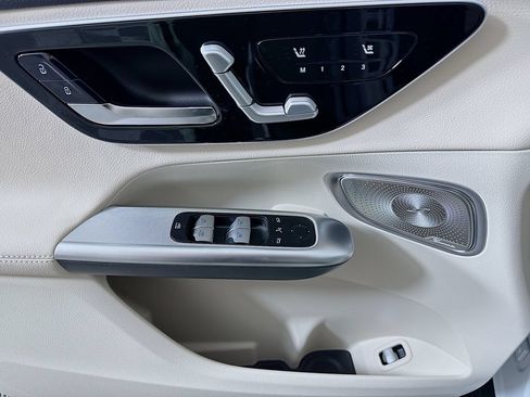 Used 2026 Mercedes-Benz GLC 300 4MATIC image 18