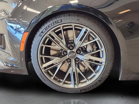 Used 2022 Chevrolet Camaro ZL1 RWD image 22