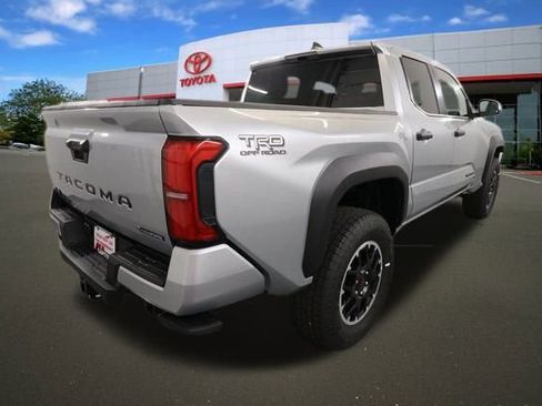 New 2025 Toyota Tacoma TRD Off-Road image 15