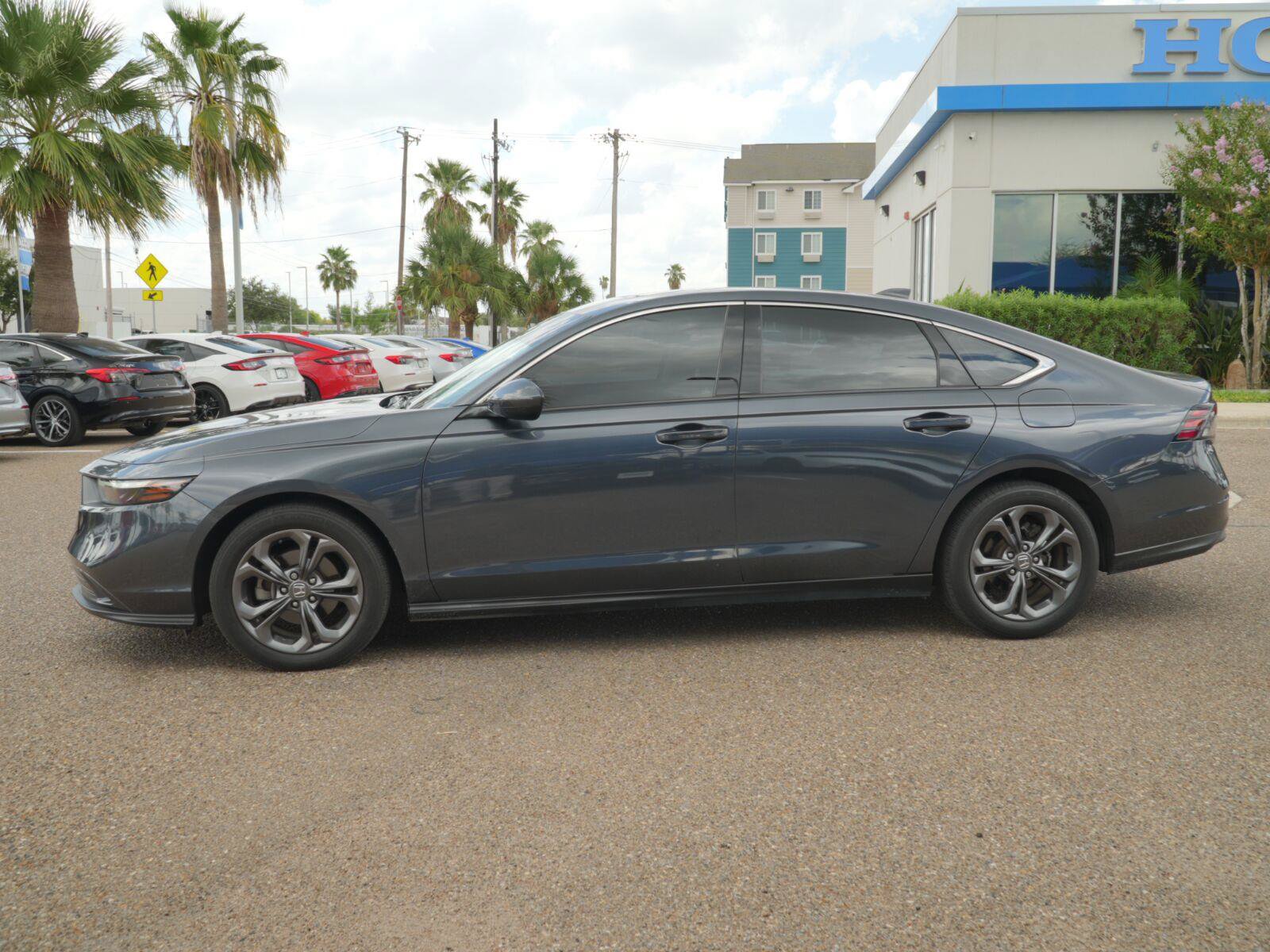 Used 2023 Honda Accord EX image 9