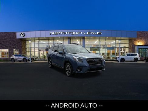Used 2023 Subaru Forester Limited image 3