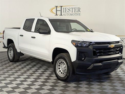 Certified 2024 Chevrolet Colorado W/T w/ WT Convenience Package image 2