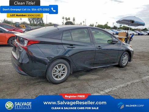 Used 2019 Toyota Prius LE w/ Carpet Mat Package image 4