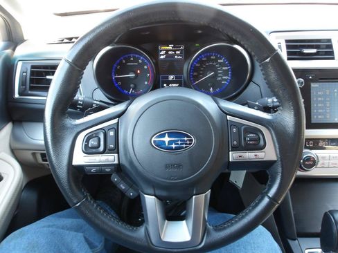 Used 2017 Subaru Outback 2.5i Premium AWD/4WD image 14