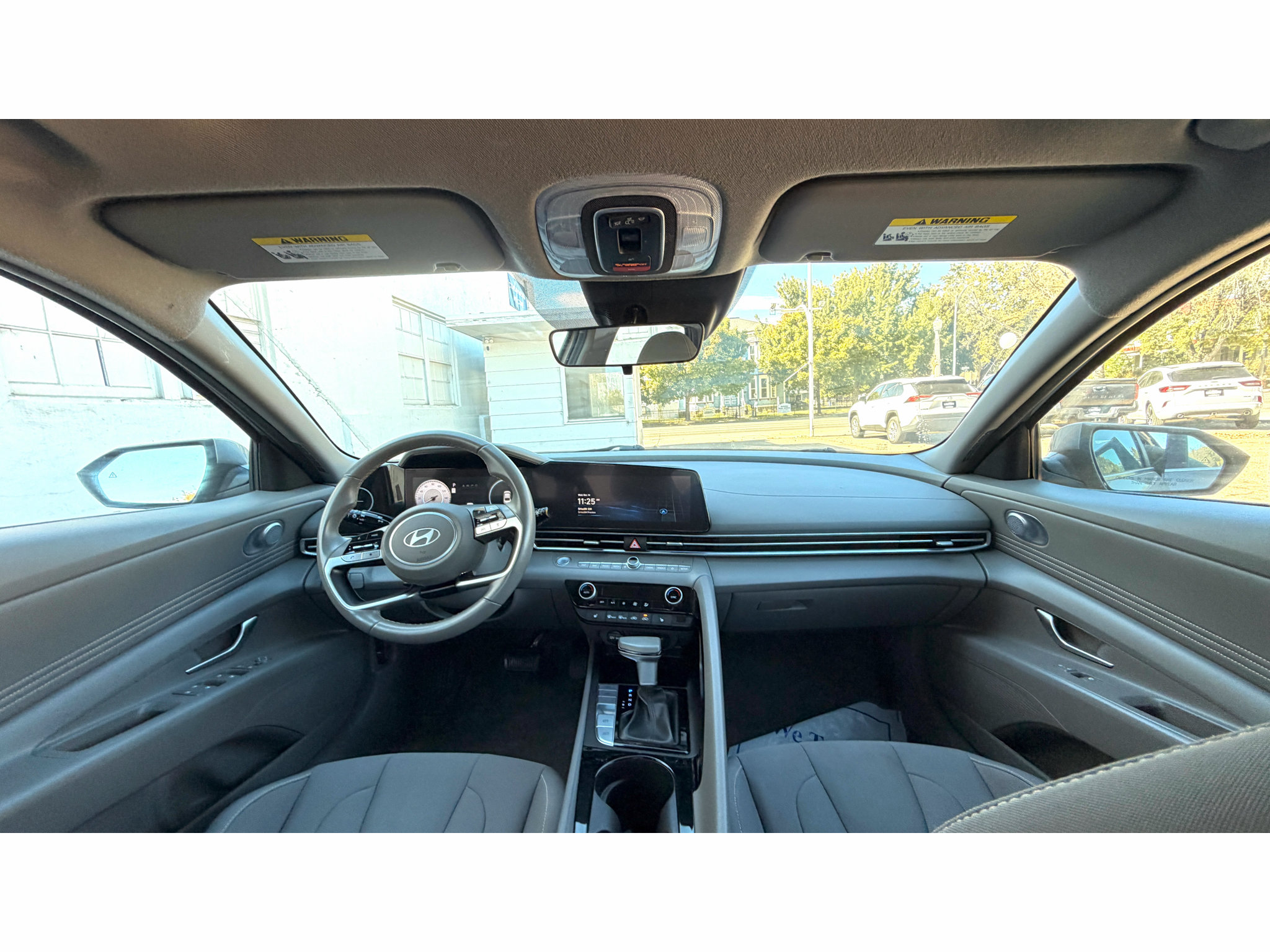 Used 2025 Hyundai Elantra SEL FWD image 14