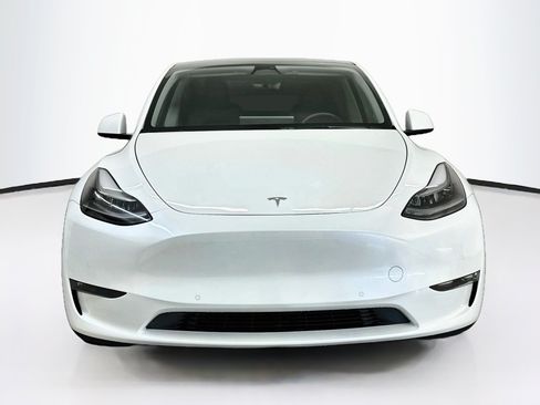 Used 2022 Tesla Model Y Performance AWD/4WD image 2
