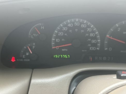 Used 2002 Ford F150 XLT image 19