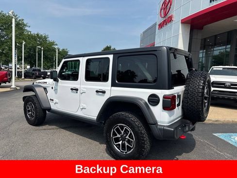 Used 2025 Jeep Wrangler Unlimited Rubicon AWD/4WD image 5