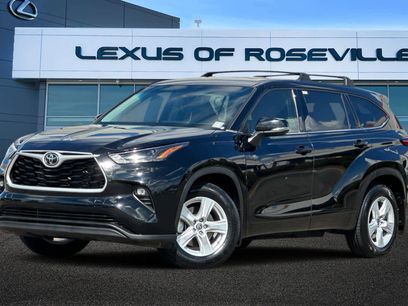 Used 2022 Toyota Highlander LE