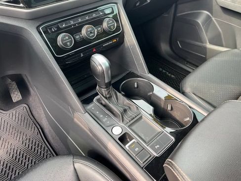 Used 2022 Volkswagen Atlas SE w/ Panoramic Sunroof Package FWD image 29