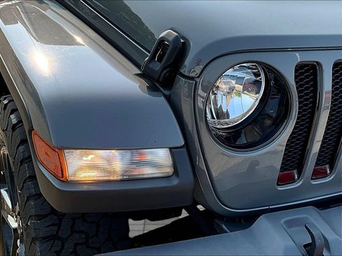 Used 2021 Jeep Wrangler Unlimited Sahara AWD/4WD image 34