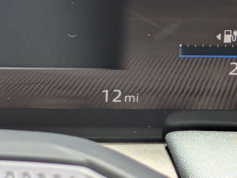 New 2026 Nissan Leaf SV+ w/ Floor Mat Package (SV+) FWD image 31