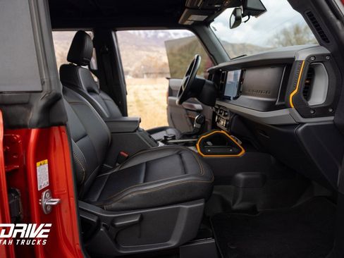 Used 2023 Ford Bronco Badlands w/ Sasquatch Package image 19