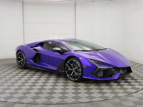 Used 2024 Lamborghini Revuelto image 3