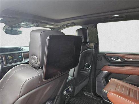 Used 2023 GMC Yukon Denali Ultimate image 14