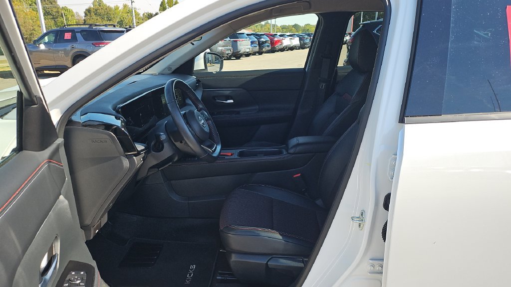 Certified 2025 Nissan Kicks SR AWD/4WD image 4