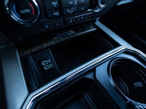 Used 2019 Ford F250 Lariat w/ Lariat Ultimate Package image 25