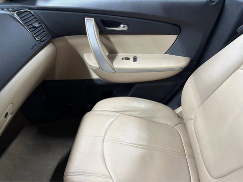 Used 2011 GMC Acadia SLT image 40