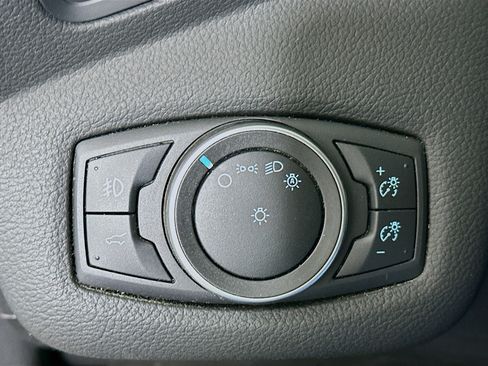 Used 2017 Ford Escape SE FWD image 16