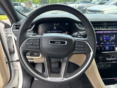 Certified 2024 Jeep Grand Cherokee Limited w/ Black Appearance Package RWD image 27