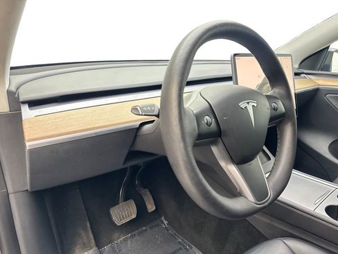 Used 2023 Tesla Model Y Long Range AWD/4WD image 50