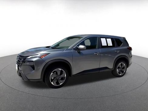 Used 2025 Nissan Rogue SV FWD image 7