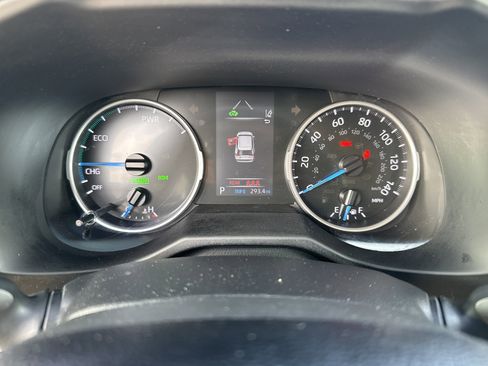 Used 2021 Toyota RAV4 XLE Premium image 22