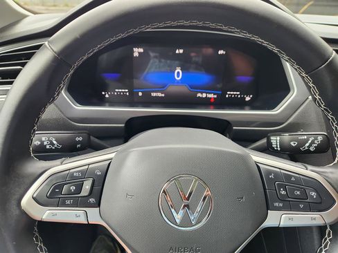 Certified 2024 Volkswagen Tiguan S image 35