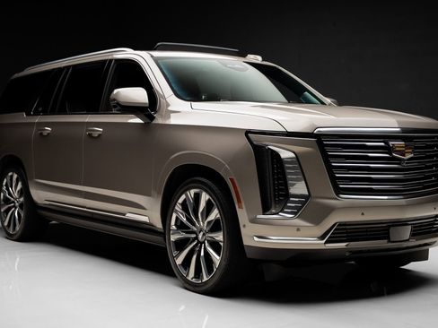Used 2025 Cadillac Escalade ESV Premium Luxury Platinum AWD/4WD image 92