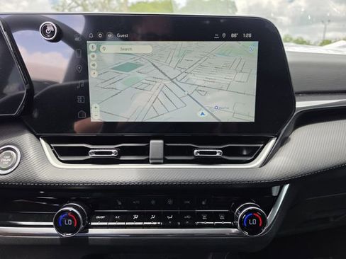New 2026 Chevrolet Equinox LT w/ Convenience Package II FWD image 24