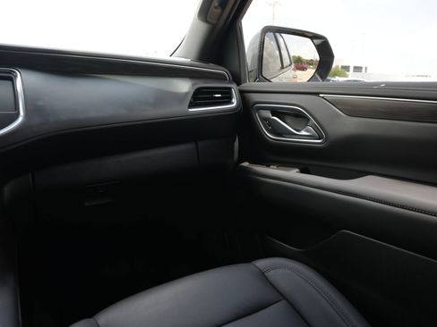 Used 2024 Chevrolet Tahoe Z71 AWD/4WD image 8
