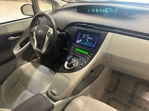 Used 2011 Toyota Prius Two image 27