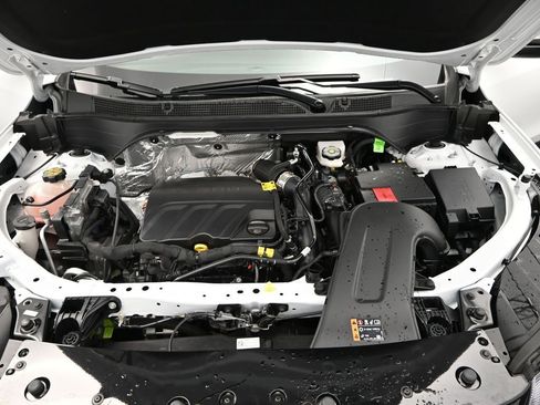 Used 2025 Chevrolet Trax ACTIV w/ Sunroof Package image 16