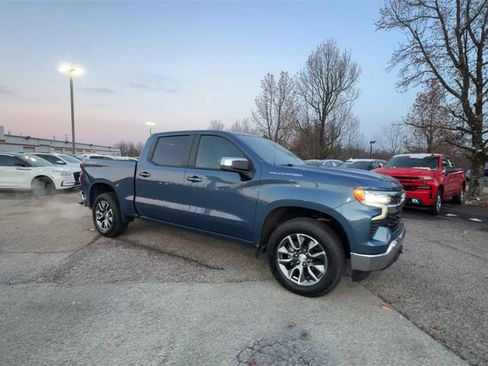 Used 2024 Chevrolet Silverado 1500 LT image 2