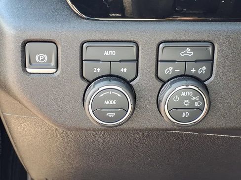 Used 2024 Chevrolet Silverado 1500 RST w/ Max Trailering Package AWD/4WD image 5