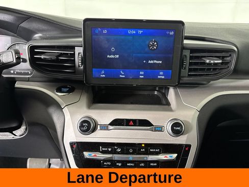 Used 2024 Ford Explorer XLT RWD image 16